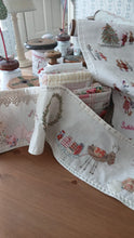 Calico and Stitch - Christmas snippet roll