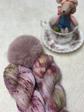 The dahlia society - November hat kit