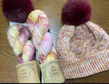 Winter accessory yarn dyeing workshop