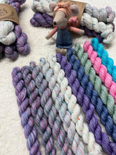 Speckle and fade yarn club - August palate pack