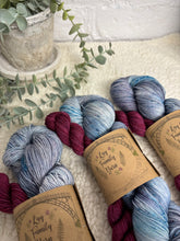 Crooner sock set with pattern code