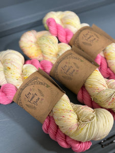 Apricot lemonade cosmos sock set